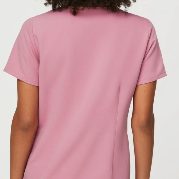 Figs Catarina One Pocket Chalk Pink Top 💕 - Picture 3 of 5